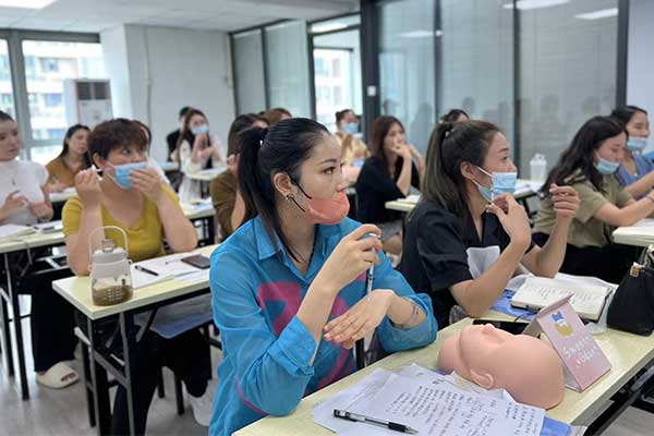 学习微整去哪里学习？一直会记得老师给予的帮助。