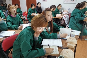 对美牙学习抱有认真的态度，美牙学习最优秀的学校！